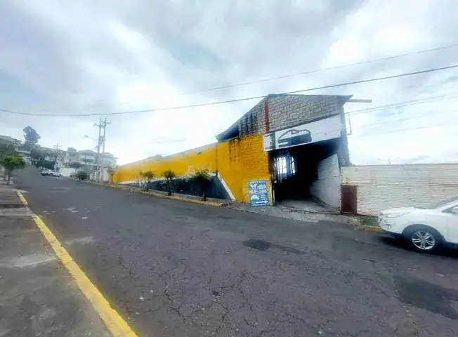 Terreno con galpón en venta en La Armenia