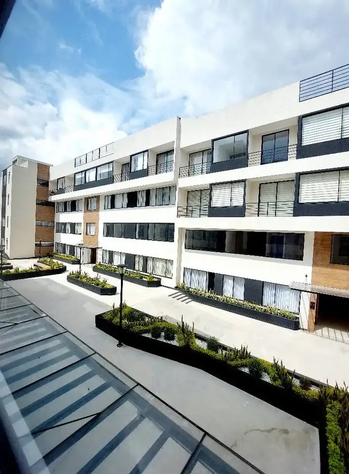 Departamento con patio en venta en Conocoto