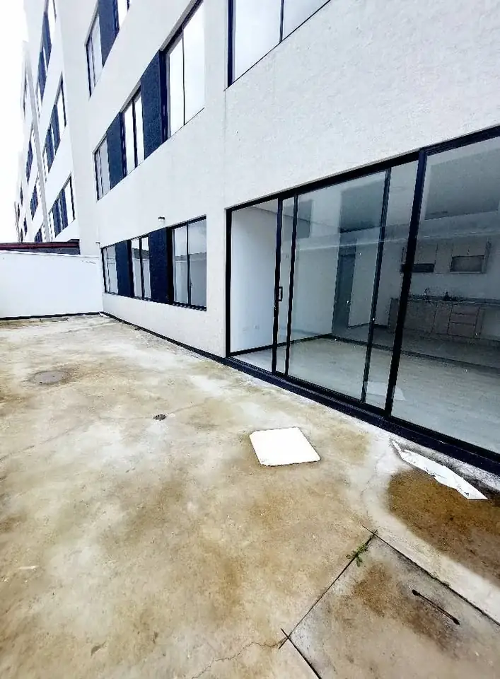 Departamento con patio en venta en Conocoto - fotografía de la propiedad