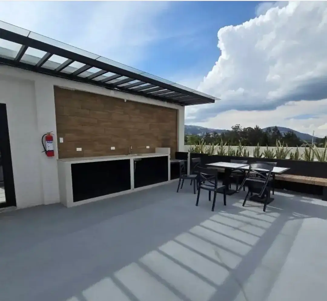 Departamento con patio en venta en Conocoto - fotografía de la propiedad